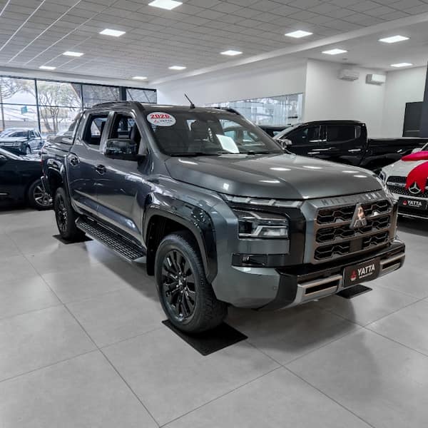 Mitsubishi TRITON 2.4 BITURBO DIESEL CD KATANA 4X4 AUTOMÁTICO 2025/2026