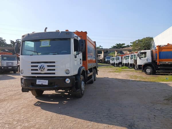 Volkswagen 24-260 E Constel. 6x2 2p (diesel)(E5)