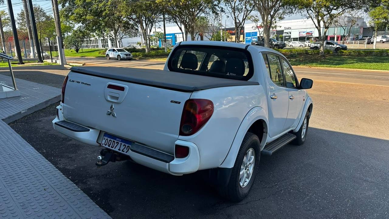 Mitsubishi L200 TRITON HPE MT