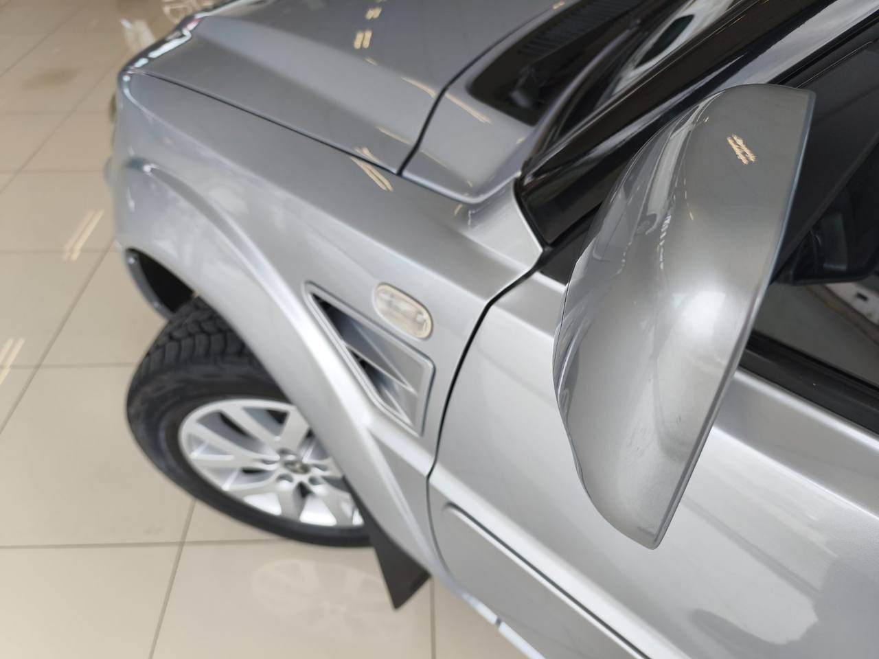 Mitsubishi PAJERO TR4 MANUAL 4X4 2012
