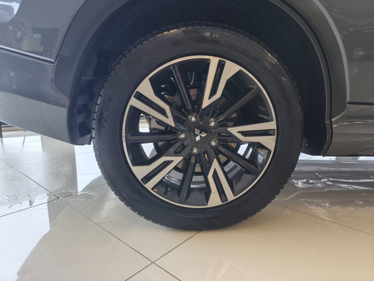 Mitsubishi ECLIPSE CROSS HPE 2025