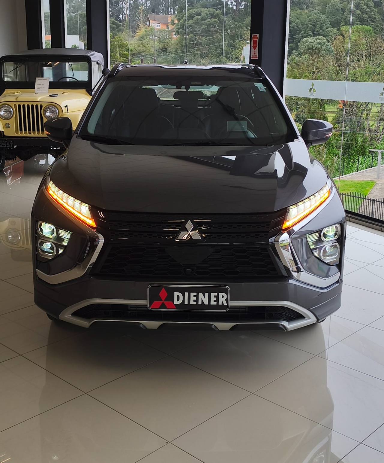 Mitsubishi ECLIPSE CROSS HPE 2025