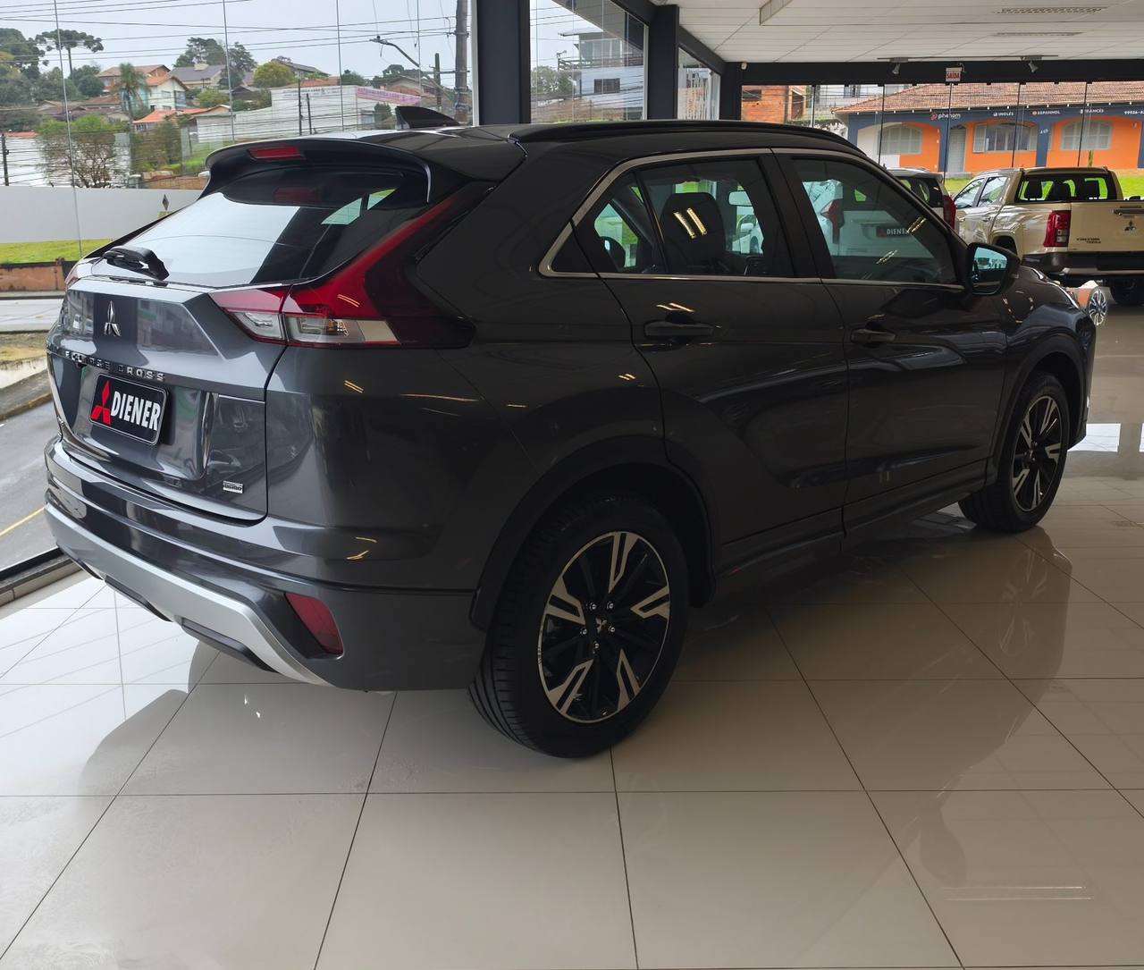 Mitsubishi ECLIPSE CROSS HPE 2025