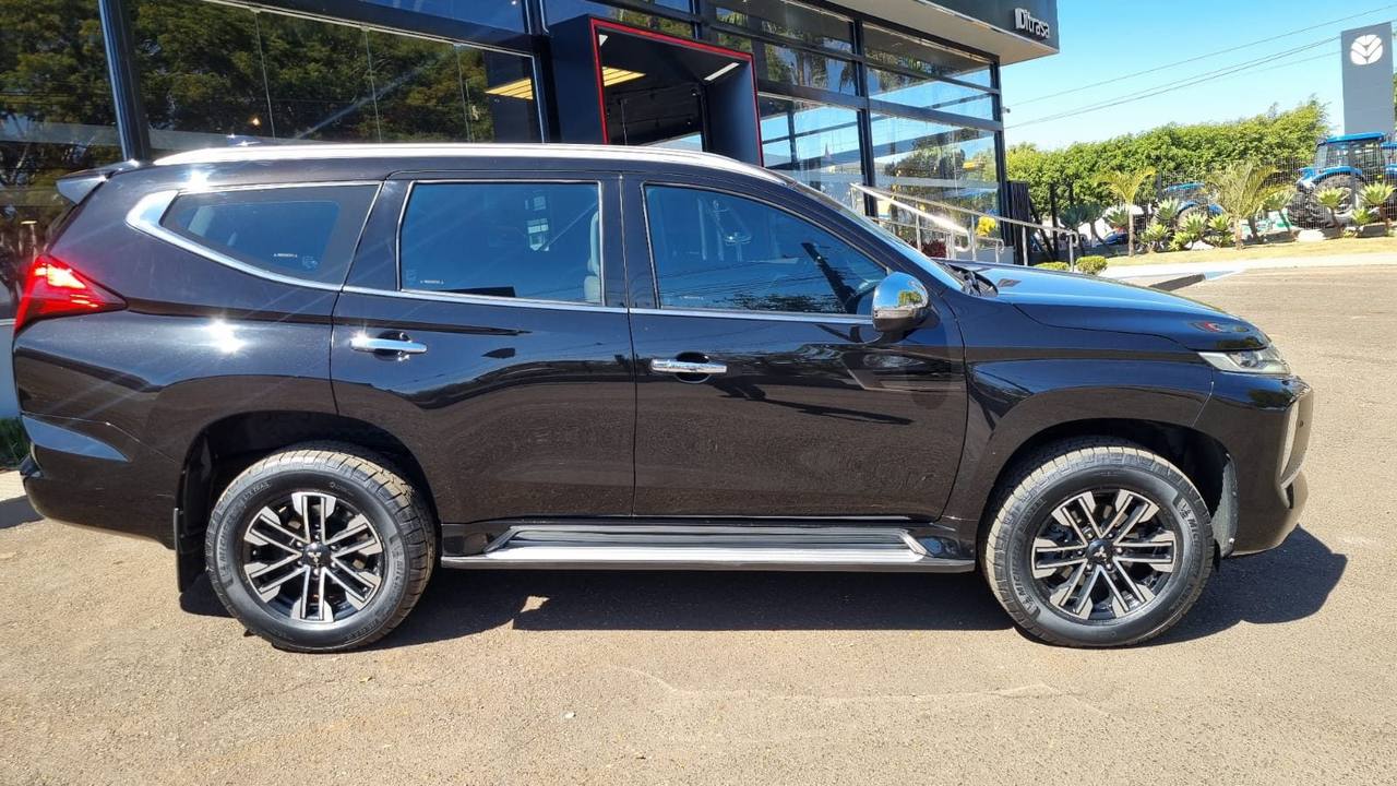 Mitsubishi PAJERO SPORT HPE