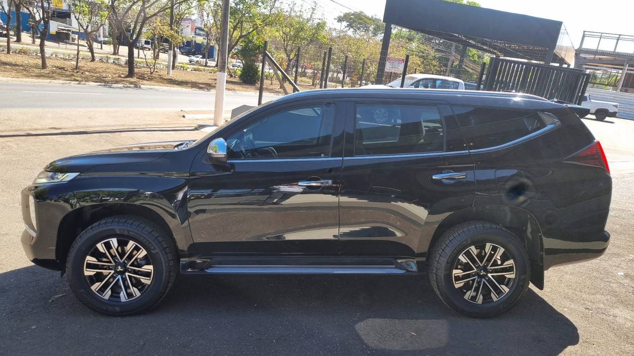 Mitsubishi PAJERO SPORT HPE