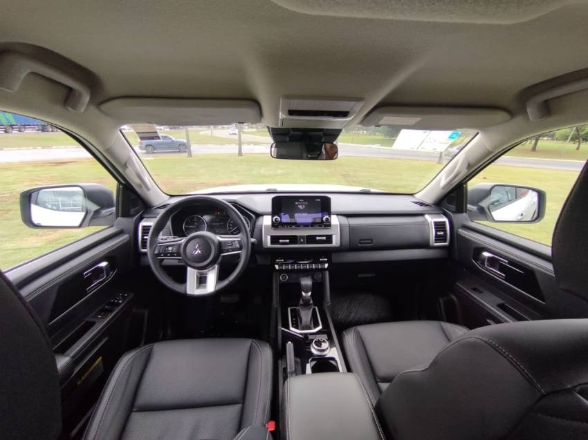 Mitsubishi TRITON 2.4 BITURBO DIESEL CD HPE 4X4 AUTOMÁTICO