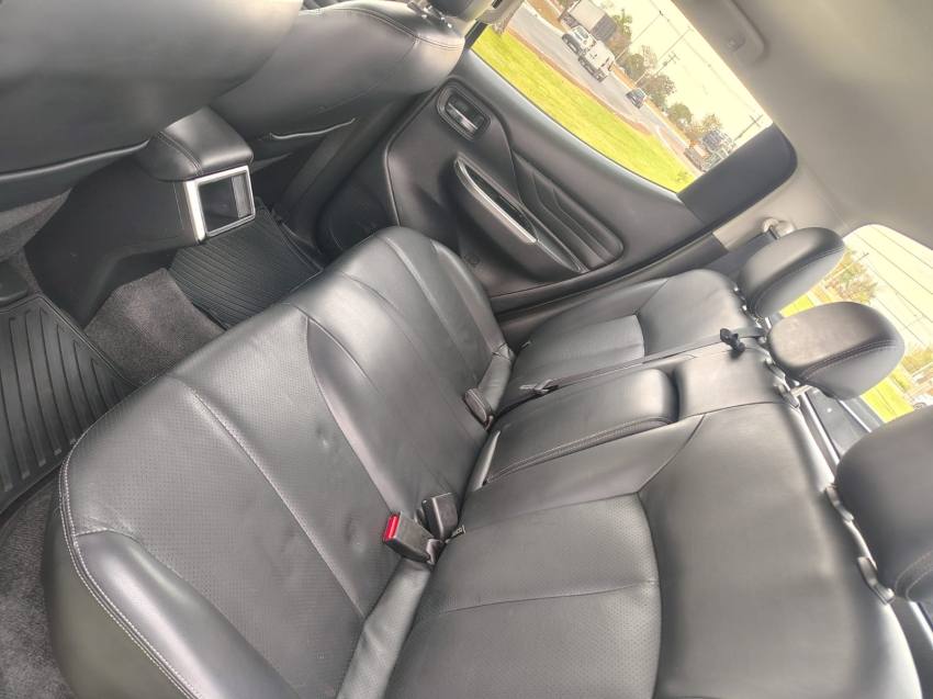 Mitsubishi L200 TRITON 2.4 16V TURBO DIESEL SPORT HPE CD 4P 4X4 AUTOMÁTICO