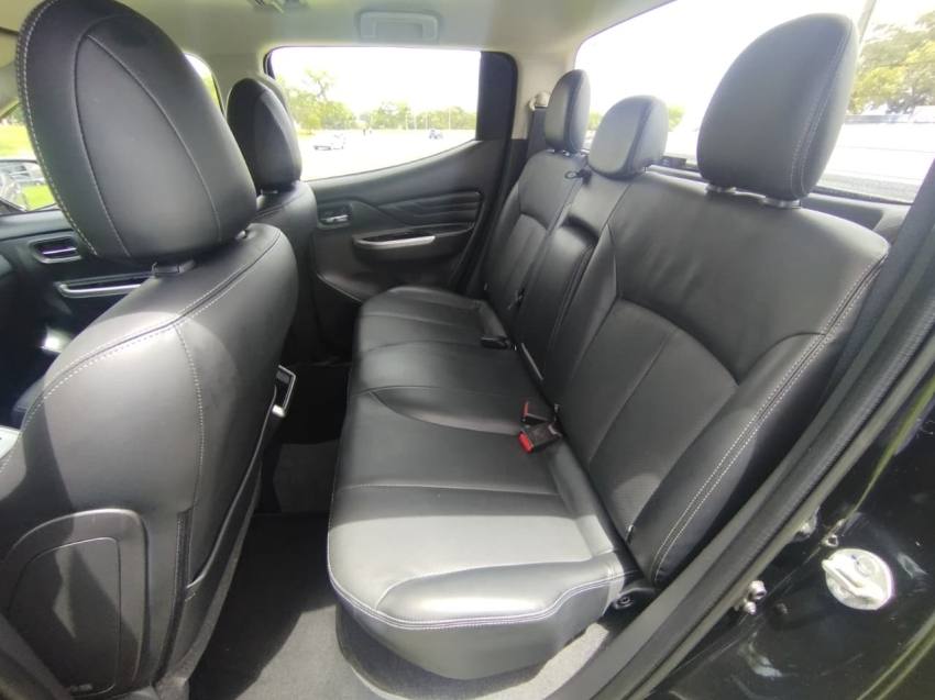 Mitsubishi L200 TRITON 2.4 TURBO DIESEL 4X4 AT SPORT HPE-S