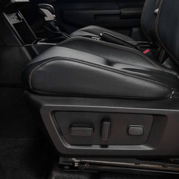 Mitsubishi TRITON 2.4 BITURBO DIESEL CD KATANA 4X4 AUTOMÁTICO 2025/2026