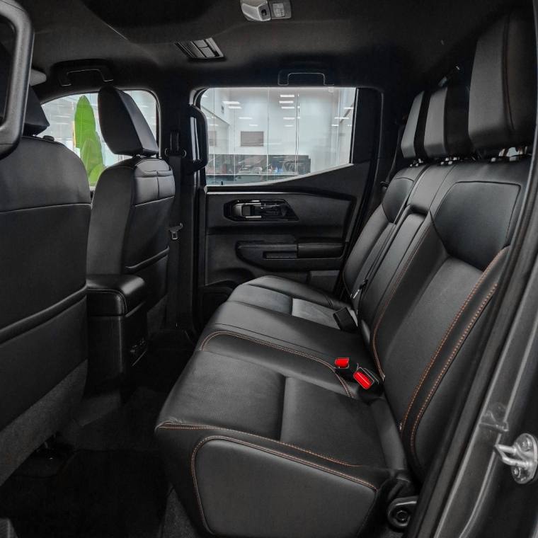 Mitsubishi TRITON 2.4 BITURBO DIESEL CD KATANA 4X4 AUTOMÁTICO 2025/2026