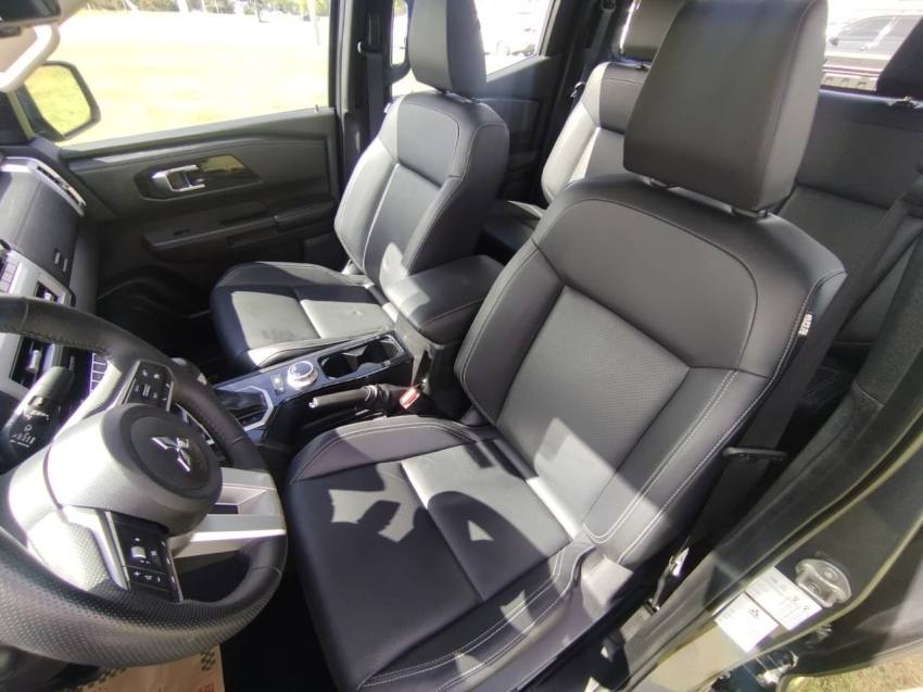 Mitsubishi TRITON 2.4 BITURBO DIESEL CD HPE-S 4X4 AUTOMÁTICO