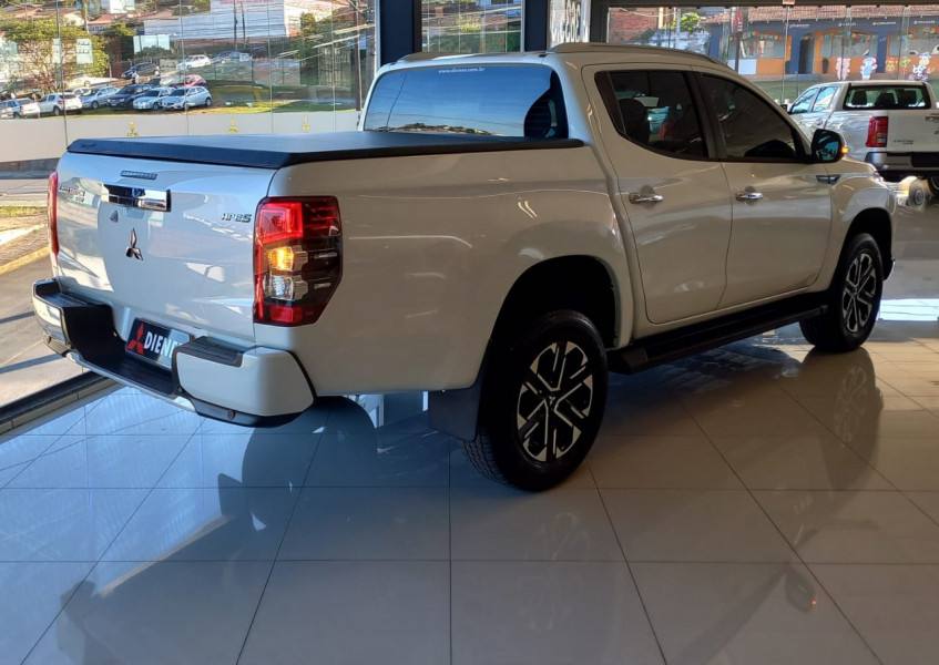 Mitsubishi L200 TRITON SPORT HPE-S 2.4 DIESEL 4X4 AUT 2025