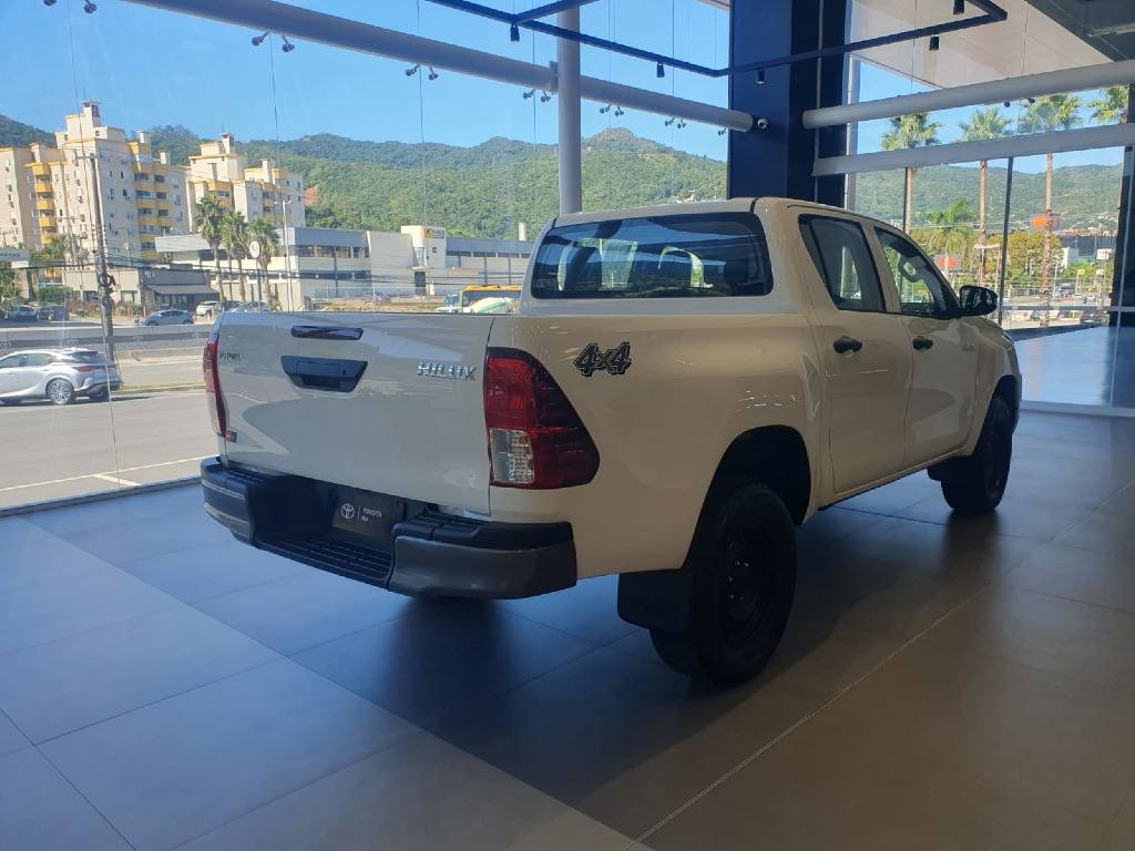 TOYOTA HILUX 2.8 D-4D TURBO DIESEL CD POWER PACK 4X4 AUTOMATICO