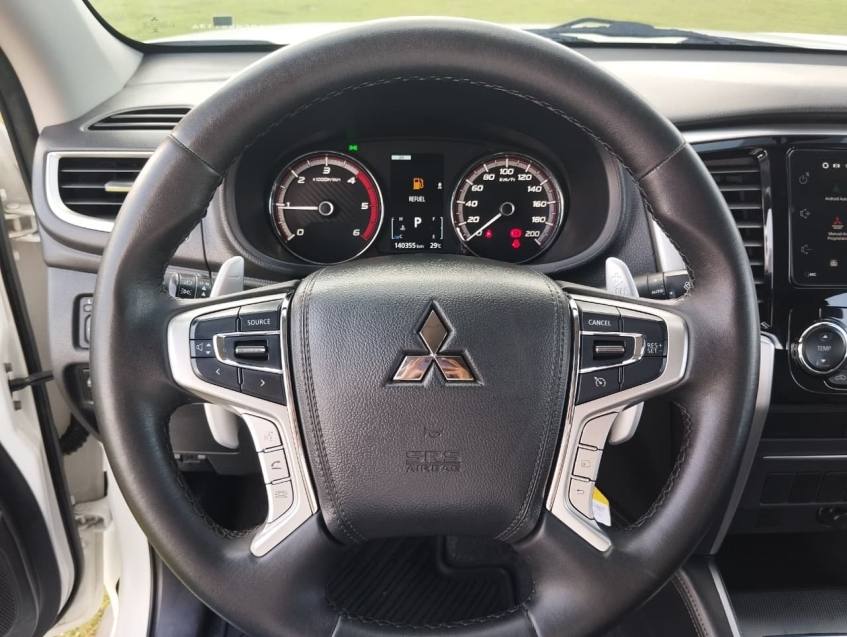 Mitsubishi L200 TRITON 2.4 16V TURBO DIESEL SPORT HPE CD 4P 4X4 AUTOMÁTICO