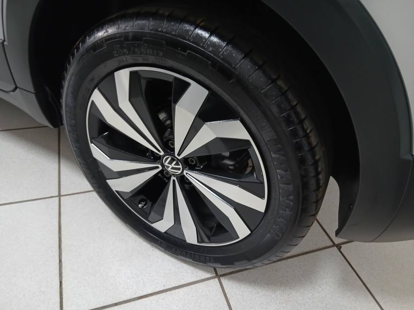 Volkswagen T-CROSS 1.0 200 TSI TOTAL FLEX COMFORTLINE AUTOMÁTICO