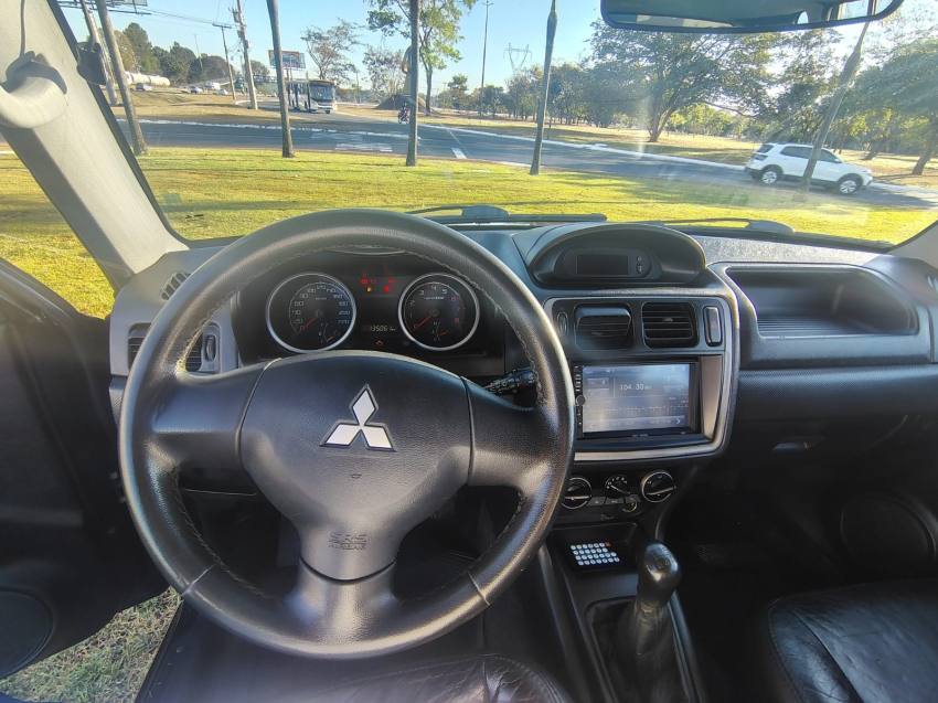 Mitsubishi PAJERO TR4 2.0 4X2 16V 140CV FLEX 4P MANUAL
