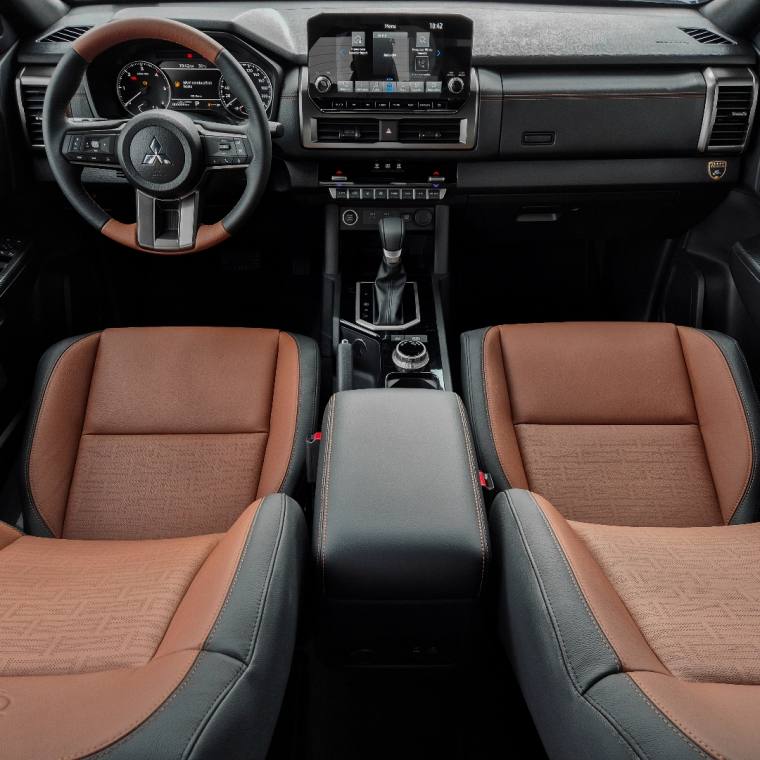 Mitsubishi TRITON 2.4 BITURBO DIESEL CD TERRA 4X4 AUTOMÁTICO 2026/2027