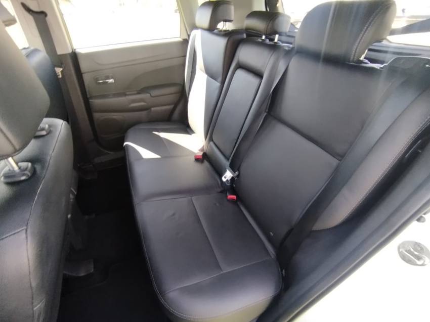 Mitsubishi OUTLANDER SPORT 2.0 MIVEC FLEX HPE AUTOMÁTICO