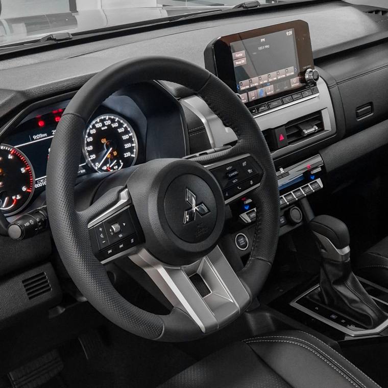 Mitsubishi TRITON 2.4 BITURBO DIESEL CD HPE-S 4X4 AUTOMÁTICO 2026/2027