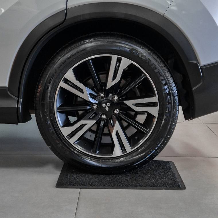 Mitsubishi ECLIPSE CROSS 1.5 MIVEC TURBO GASOLINA HPE CVT 2022/2023
