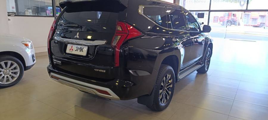 Mitsubishi MMC PAJERO HPE S