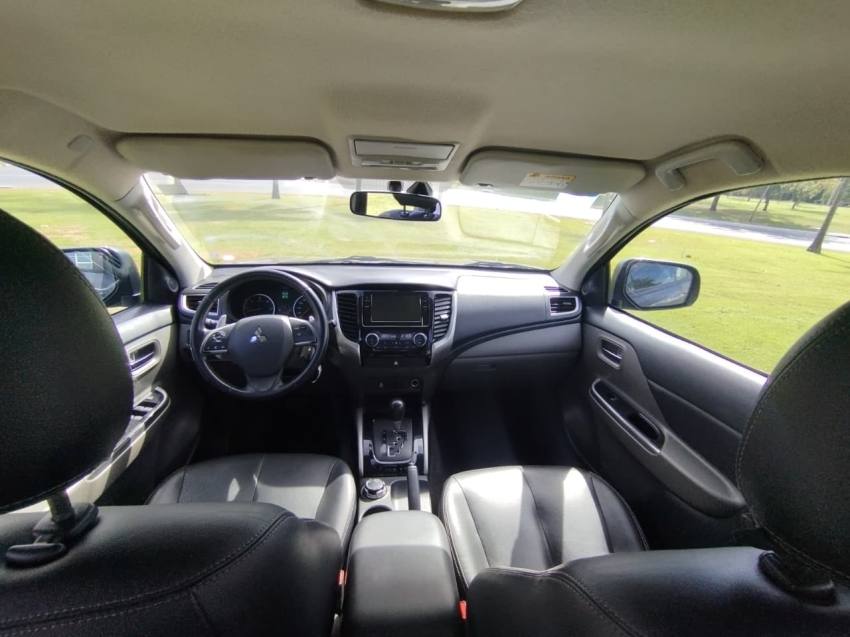 Mitsubishi L200 TRITON 2.4 16V TURBO DIESEL SPORT HPE CD 4P 4X4 AUTOMÁTICO