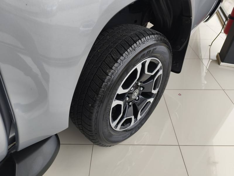 Toyota HILUX CD SRV 2.0 4X4 DIESEL AUT 2025