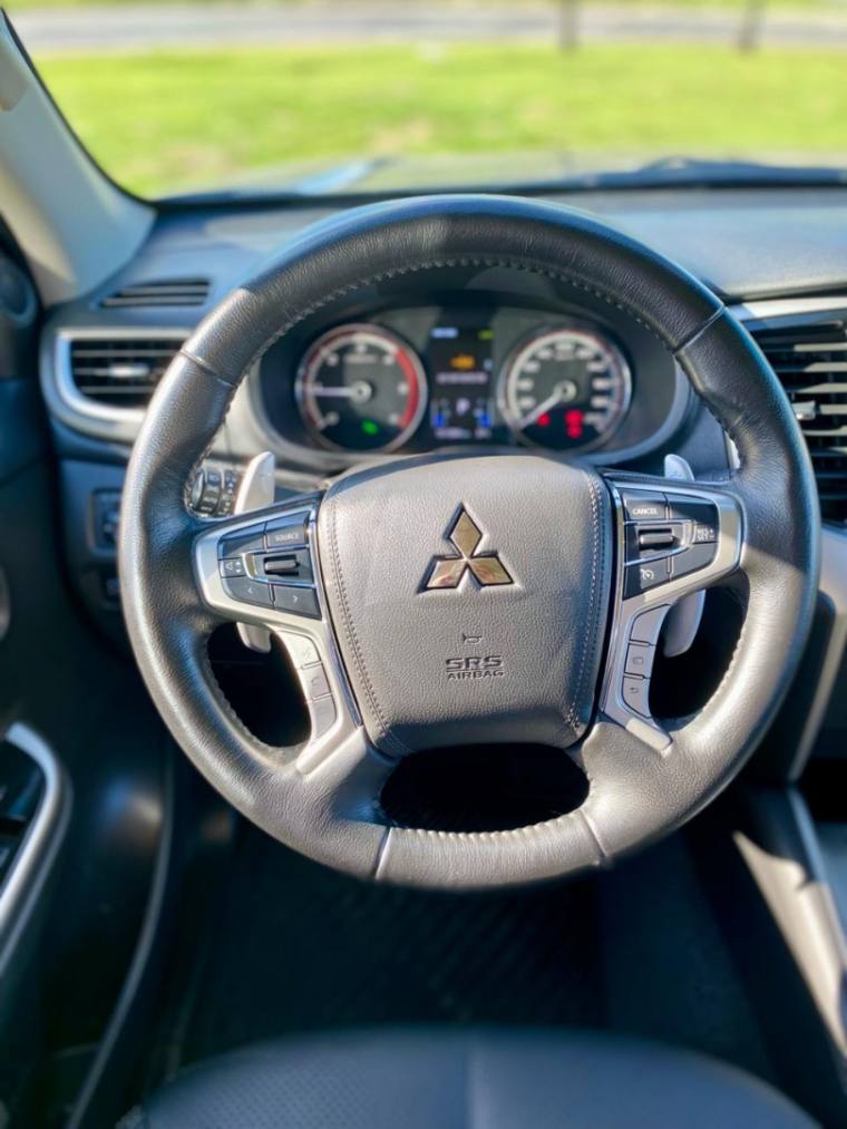 Mitsubishi L200 TRITON 2.4 TURBO DIESEL 4X4 AT SPORT HPE-S