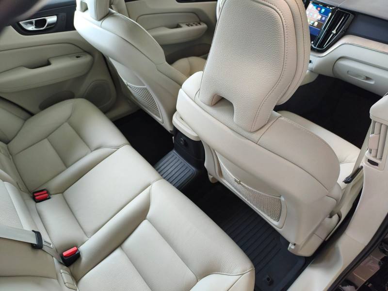 VOLVO XC 60 T8 PLUS HÍBRIDO 2024