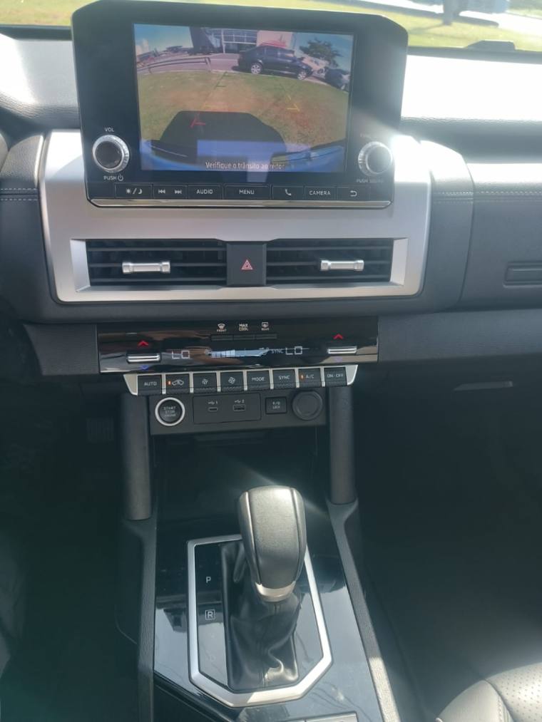 Mitsubishi TRITON 2.4 BITURBO DIESEL HPE-S 4X4 AUTOMÁTICO
