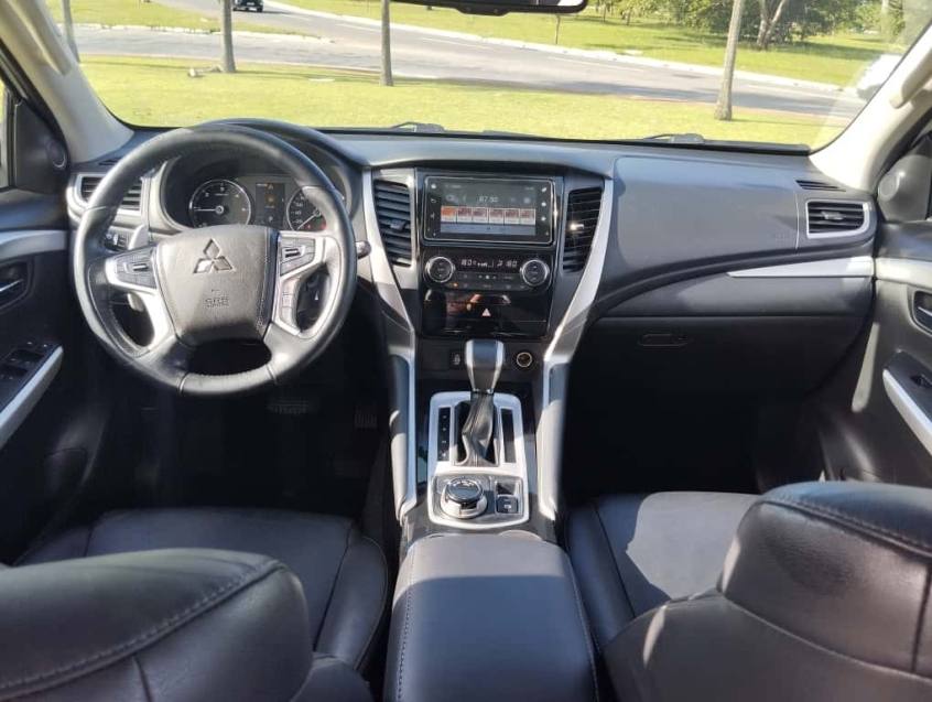 Mitsubishi PAJERO SPORT 2.4 16V MIVEC TURBO DIESEL HPE AWD AUTOMÁTICO