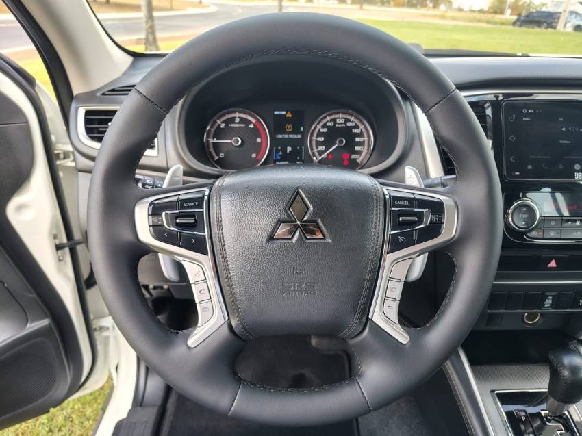 Mitsubishi L200 TRITON 2.4 16V TURBO DIESEL SPORT HPE CD 4P 4X4 AUTOMÁTICO
