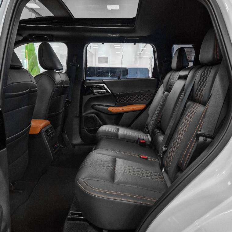 Mitsubishi OUTLANDER 2.4 PHEV SIGNATURE S-AWC DHT 2025/2026