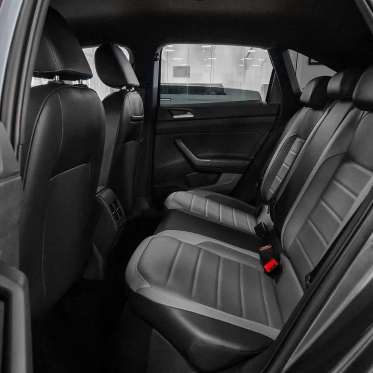 Volkswagen NIVUS 1.0 200 TSI TOTAL FLEX HIGHLINE AUTOMÁTICO 2023/2024
