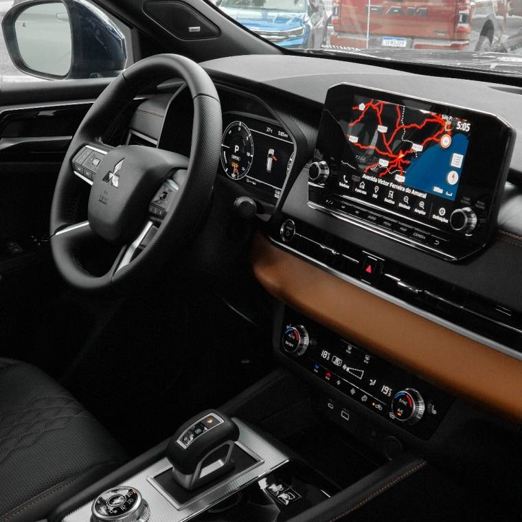 Mitsubishi OUTLANDER 2.4 PHEV SIGNATURE S-AWC DHT 2025/2026
