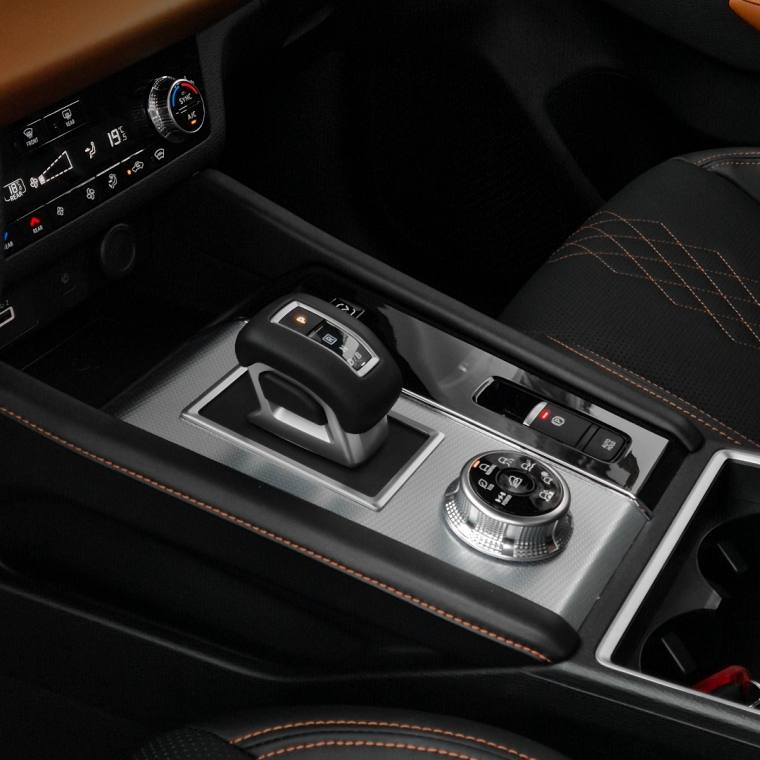 Mitsubishi OUTLANDER 2.4 PHEV SIGNATURE S-AWC DHT 2025/2026