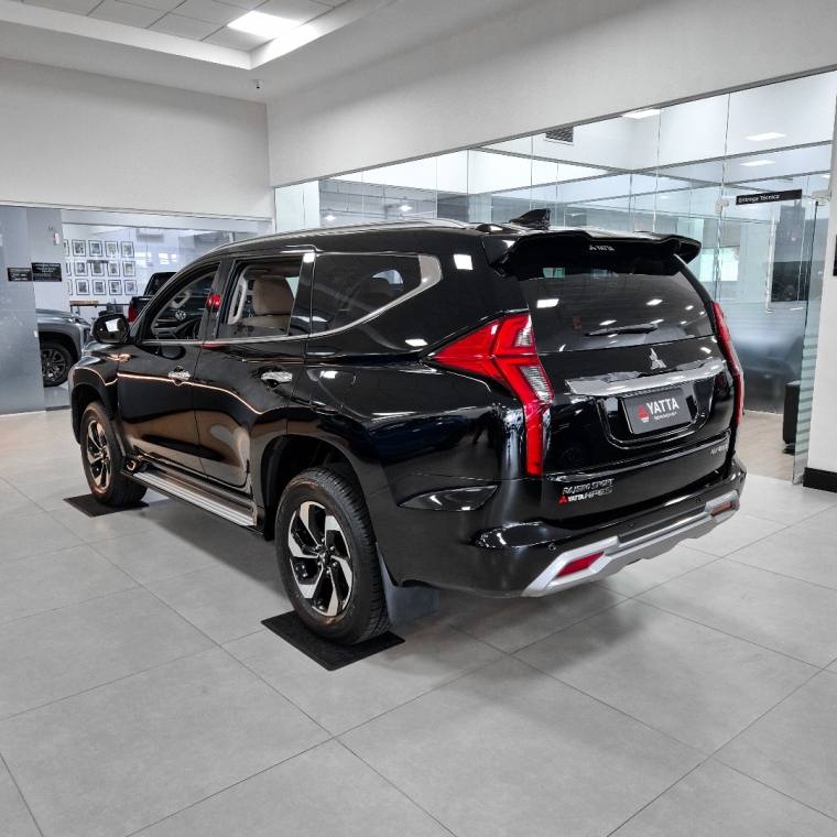 Mitsubishi PAJERO SPORT 2.4 16V MIVEC TURBO DIESEL HPE-S AWD AUTOMÁTICO 2024/2025