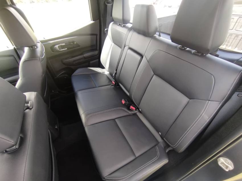 Mitsubishi TRITON 2.4 BITURBO DIESEL CD HPE-S 4X4 AUTOMÁTICO
