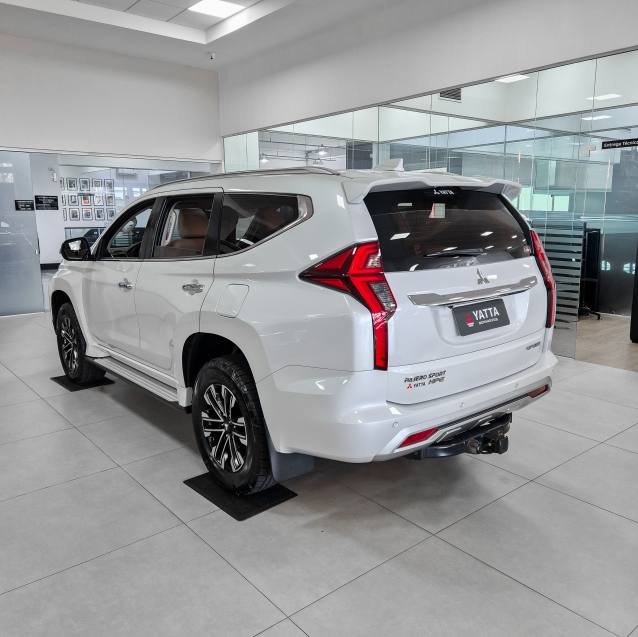 Mitsubishi PAJERO SPORT 2.4 16V MIVEC TURBO DIESEL HPE AWD AUTOMÁTICO 2023/2024