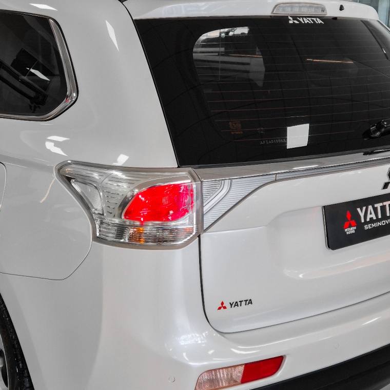 Mitsubishi OUTLANDER 2014/2015