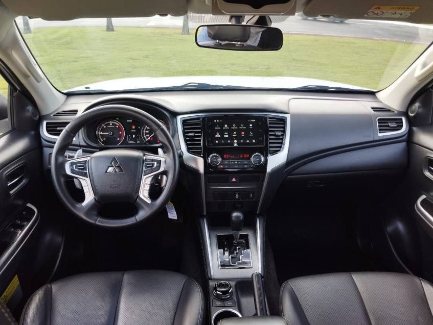 Mitsubishi L200 TRITON 2.4 16V TURBO DIESEL SPORT HPE CD 4P 4X4 AUTOMÁTICO