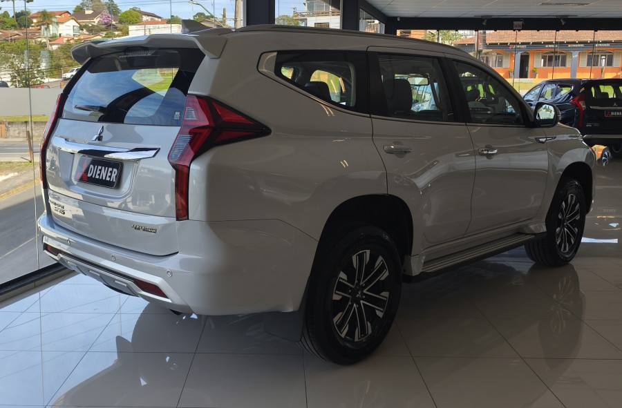 Mitsubishi PAJERO SPORT HPE-S 2.4 DIESEL 4X4 AUT 2024