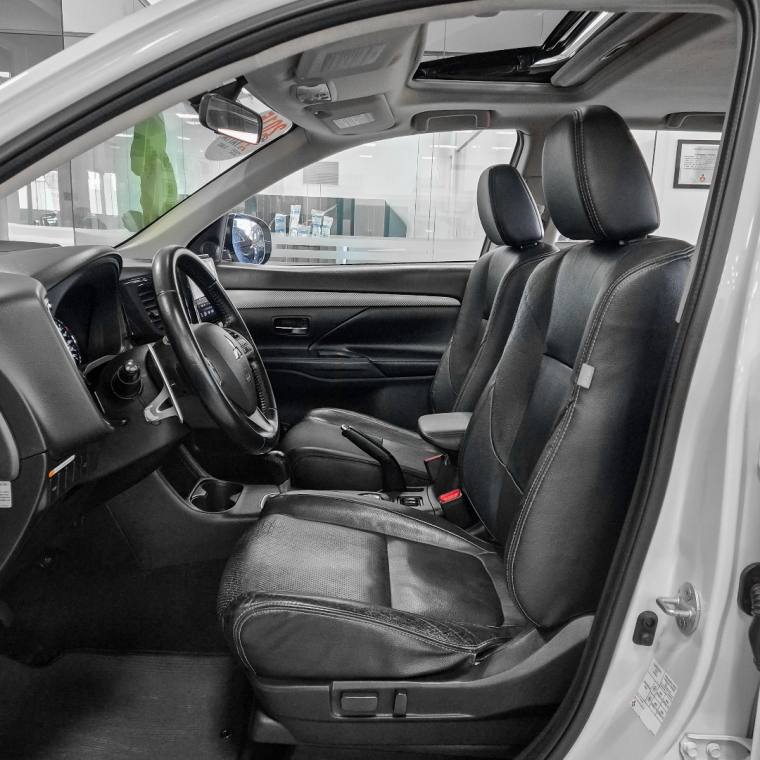 Mitsubishi OUTLANDER 2014/2015
