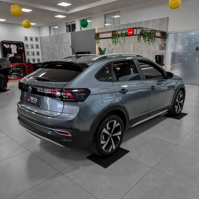 Volkswagen NIVUS 1.0 200 TSI TOTAL FLEX HIGHLINE AUTOMÁTICO 2023/2024