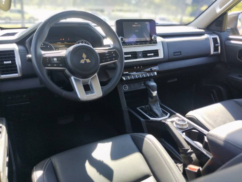 Mitsubishi TRITON 2.4 BITURBO DIESEL CD HPE-S 4X4 AUTOMÁTICO