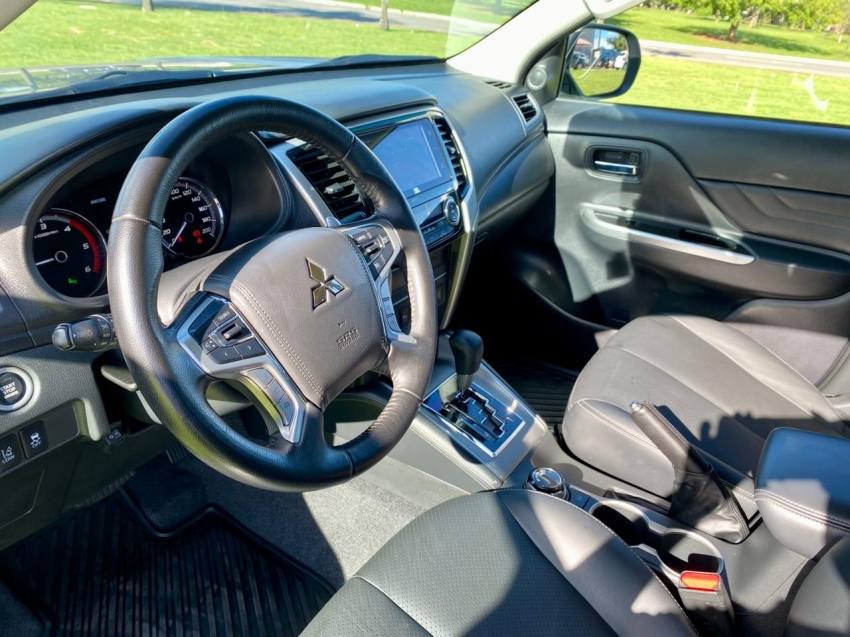 Mitsubishi L200 TRITON 2.4 TURBO DIESEL 4X4 AT SPORT HPE-S
