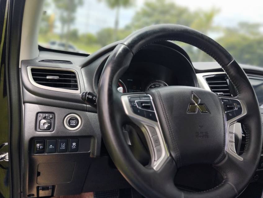 Mitsubishi L200 TRITON 2.4 TURBO DIESEL 4X4 AT SPORT HPE-S