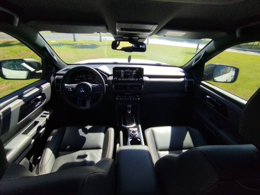 Mitsubishi TRITON 2.4 BITURBO DIESEL CD KATANA 4X4 AUTOMÁTICO