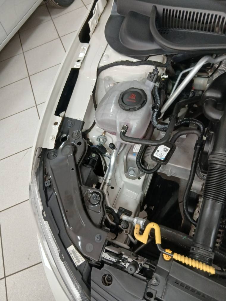 Volkswagen POLO 1.0 MPI TRACK MANUAL