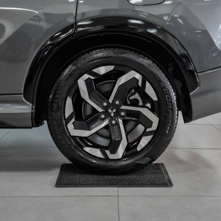 Mitsubishi ECLIPSE CROSS 1.5 MIVEC TURBO GASOLINA HPE-S CVT 2025/2026